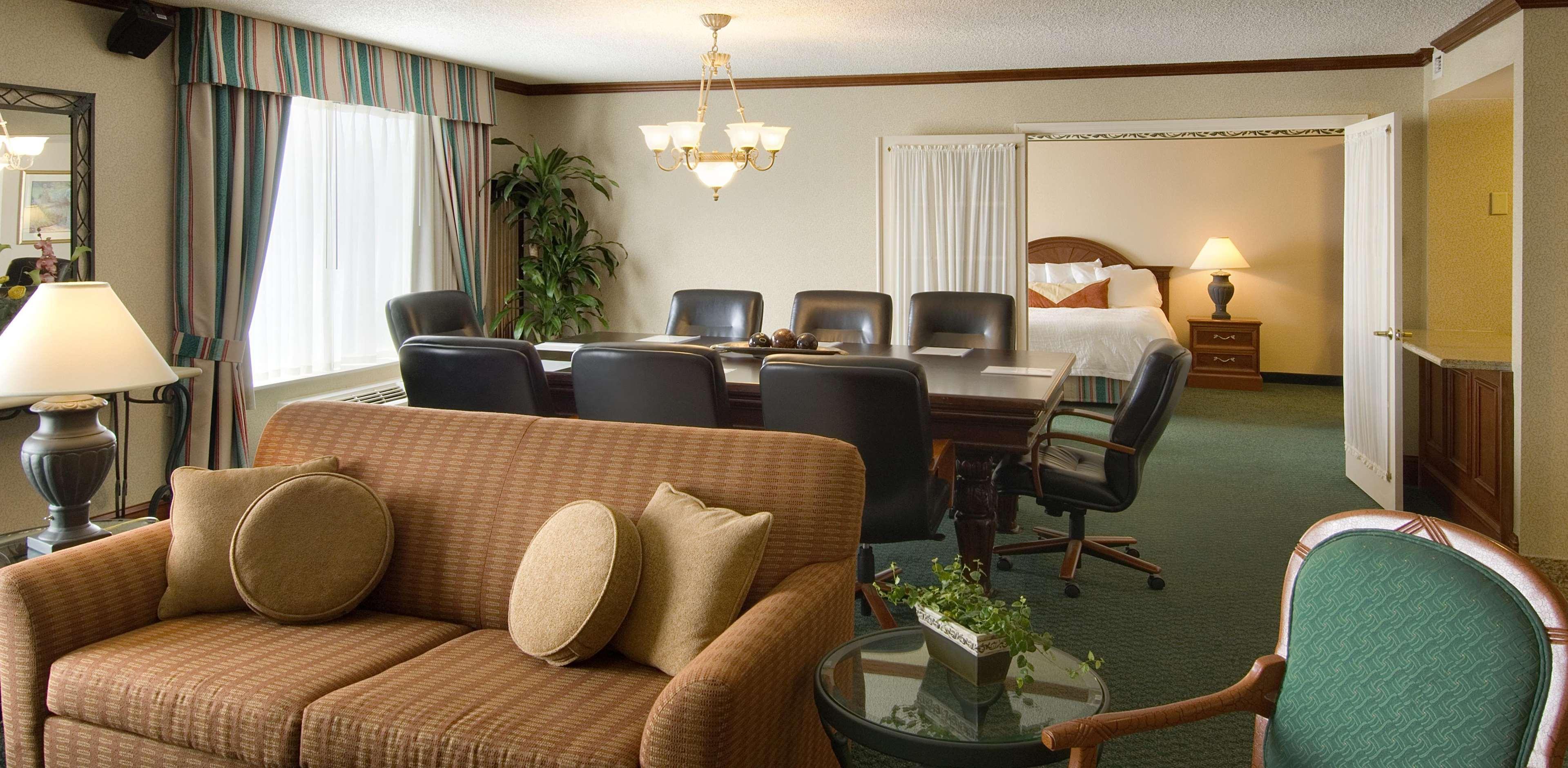 Hilton Garden Inn Tampa East Brandon Mango Room photo