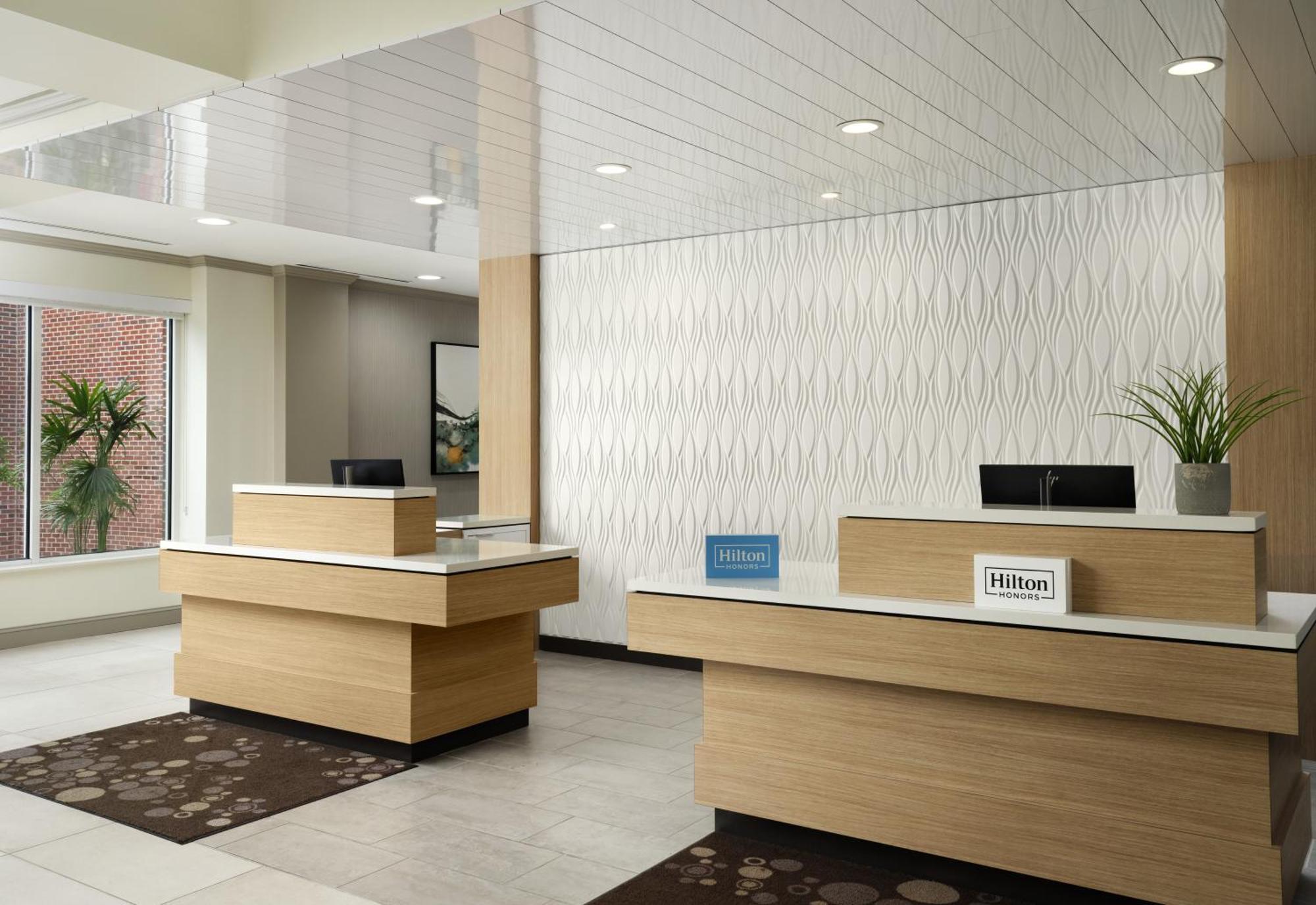 Hilton Garden Inn Tampa East Brandon Mango Exterior photo